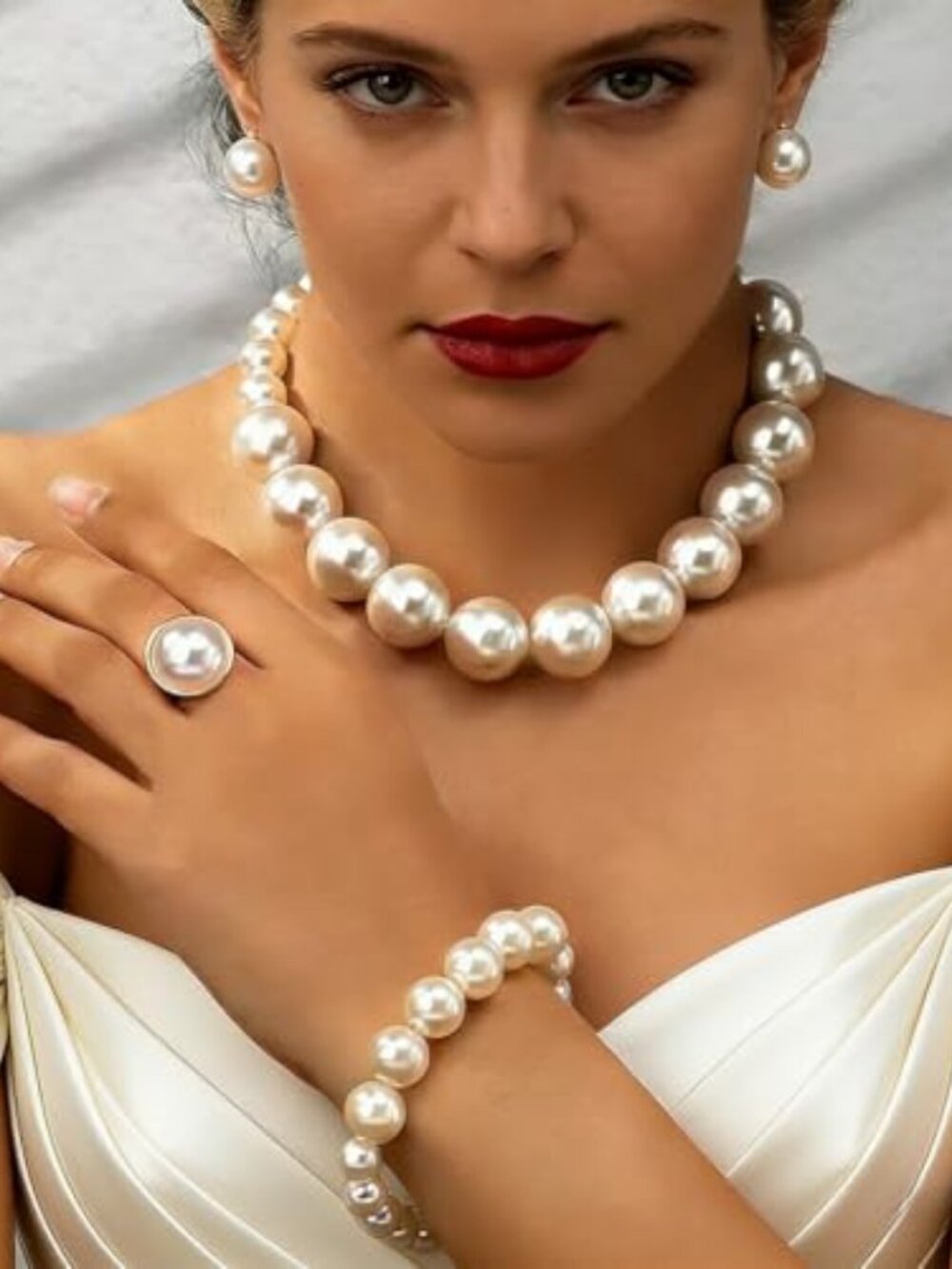 New - Elegant Pearl Jewelry Set with Earrings, Necklace, Bracelet and Ring